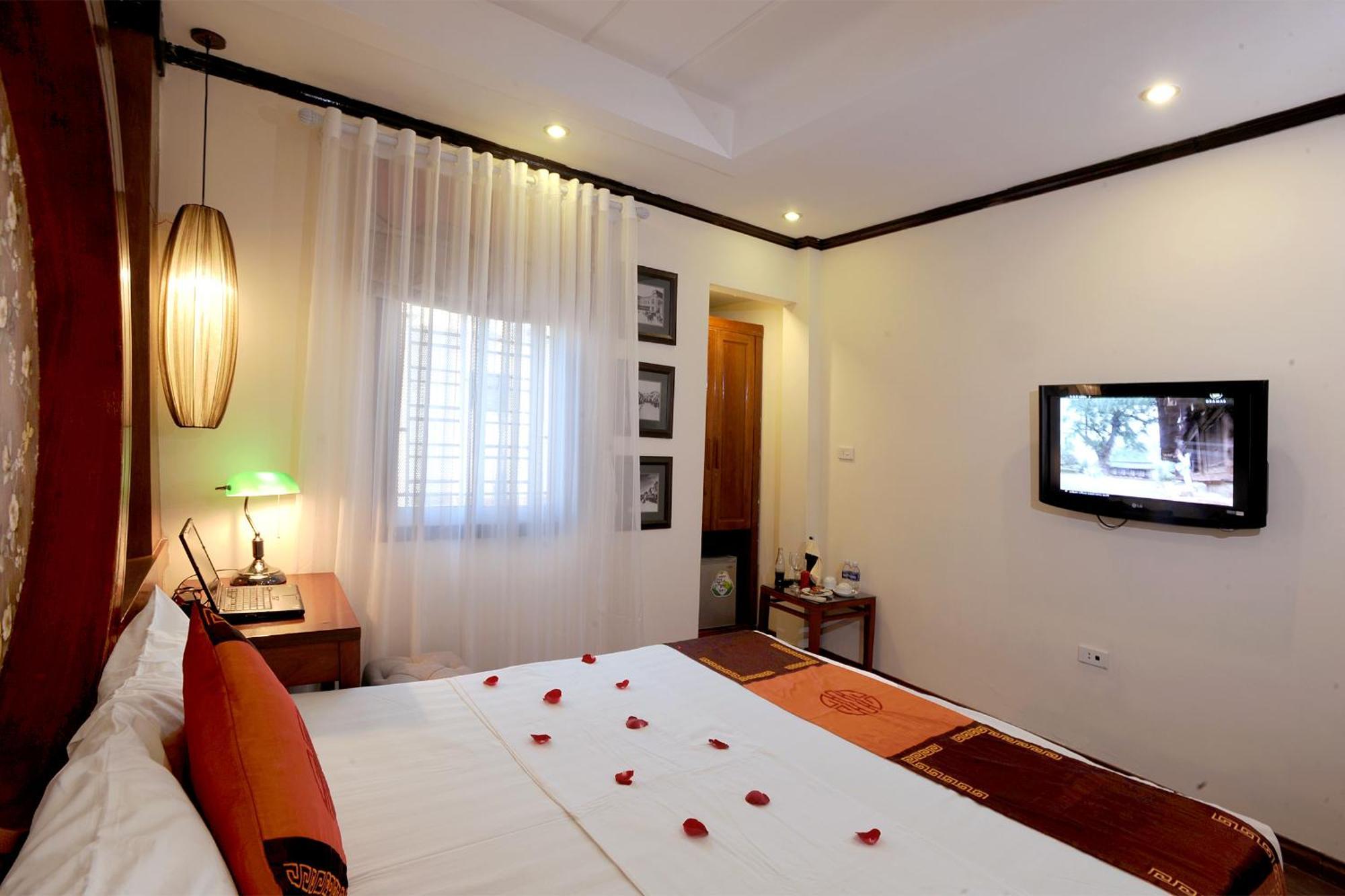 Hanoi Sena Hotel & Travel - Former Symphony Hanoi Hotel Экстерьер фото